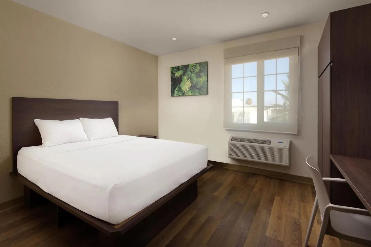 Extended Suites Queretaro Juriquilla